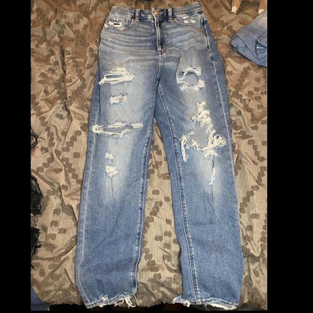 American Eagle Curvy Mom Jean